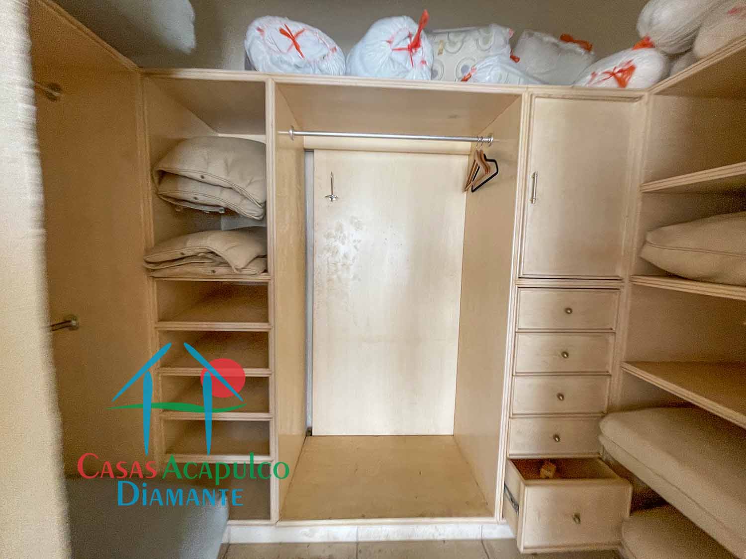 Tres Vidas Villa Universal - Sala familiar 8